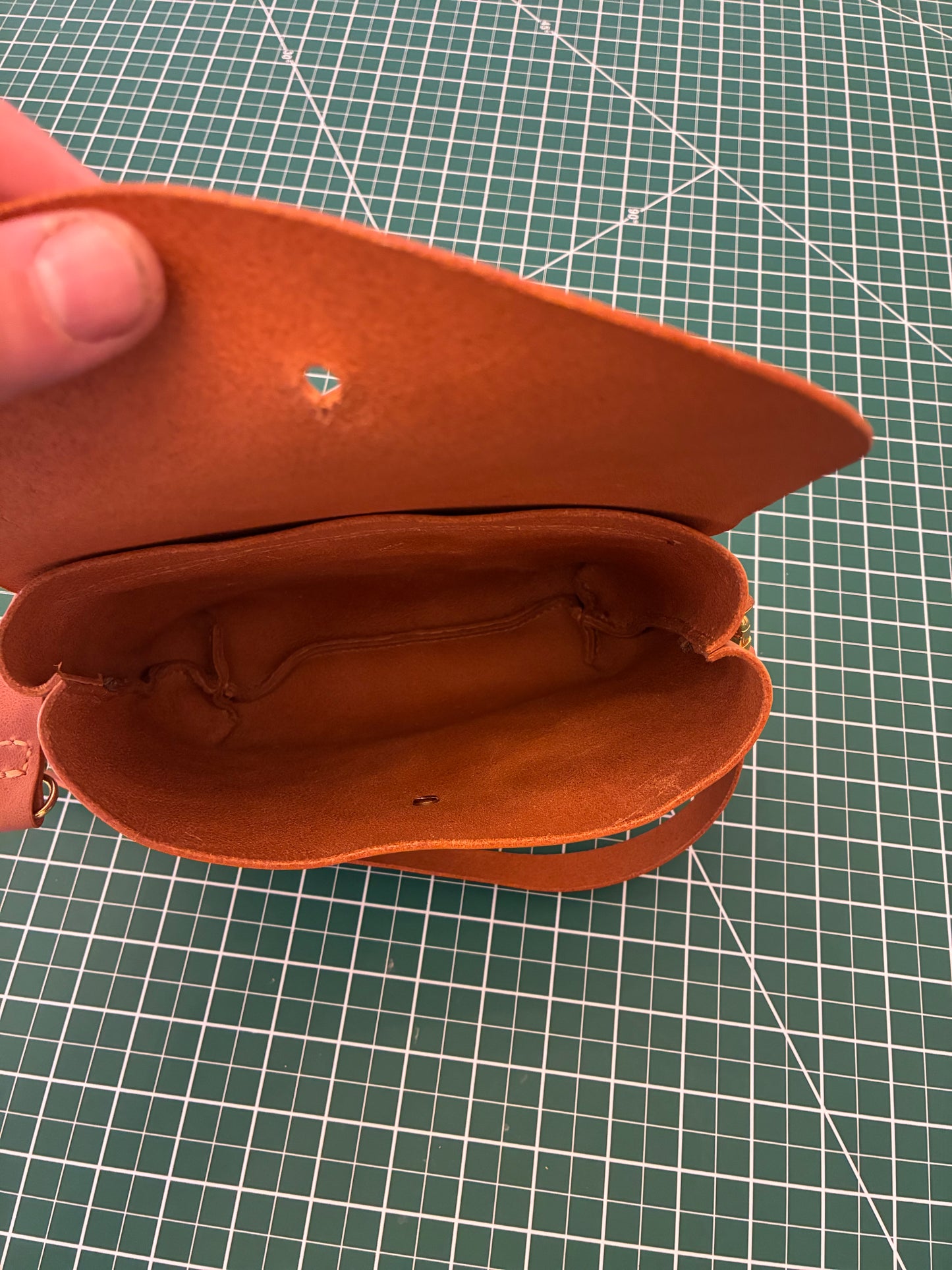Ladies RedRock waxy pullup leather minimalist purse